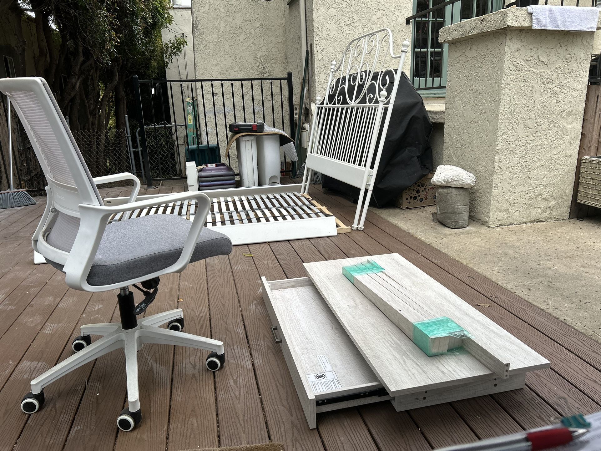 Desk And Chair 