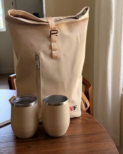 Vin Fresco backpack and wine tumblers