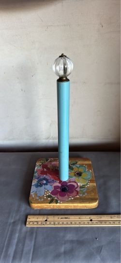 Painter, woman napkin holder