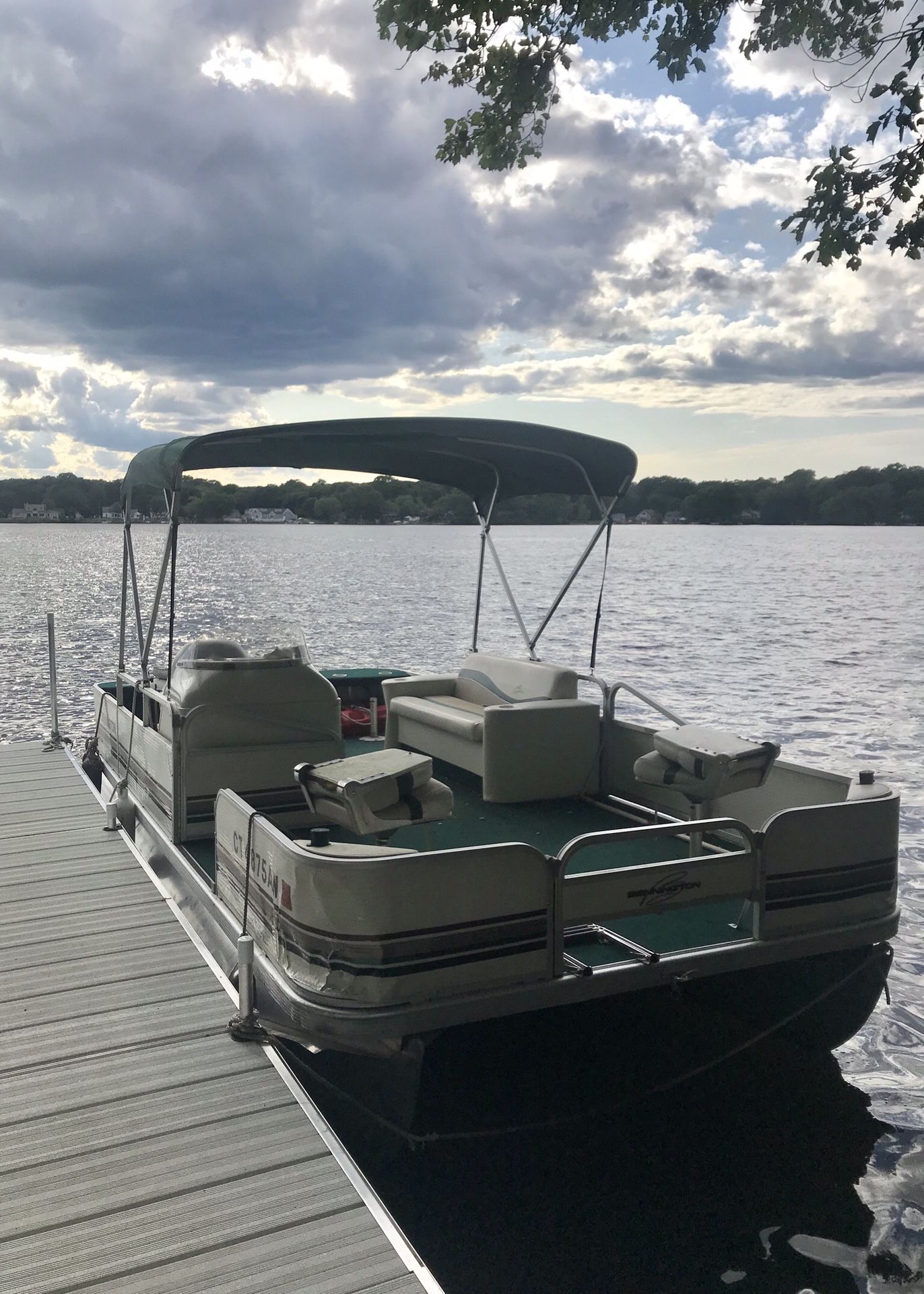 18’ Pontoon Boat for Sale in Old Lyme, CT - OfferUp