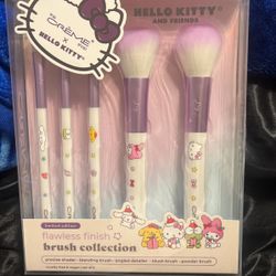 (limited Edition) Cute Hello Kitty Makeup Brushes 