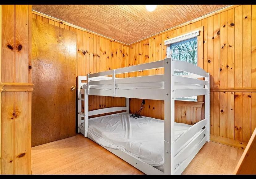 Full SIZE BUNK BED with MATTRESS