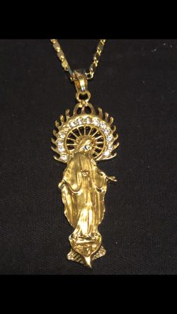 Women’s 14kt gold plated diamond rhinestone Virgin Mary necklace 24” no refunds