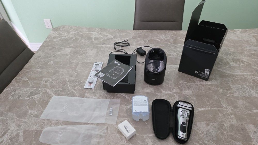 GENTLY USED BRAUN SERIES 9 SHAVER + ACCESSORIES