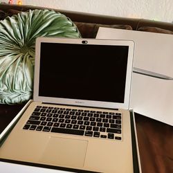 MacBook Air 13.3 In 