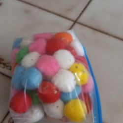 Kitty Pom Pom Balls