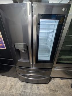 LG INSTAVIEW 4 door black stainless steel refrigerator 36”inch 69”h 30”d energy star 30 cuft