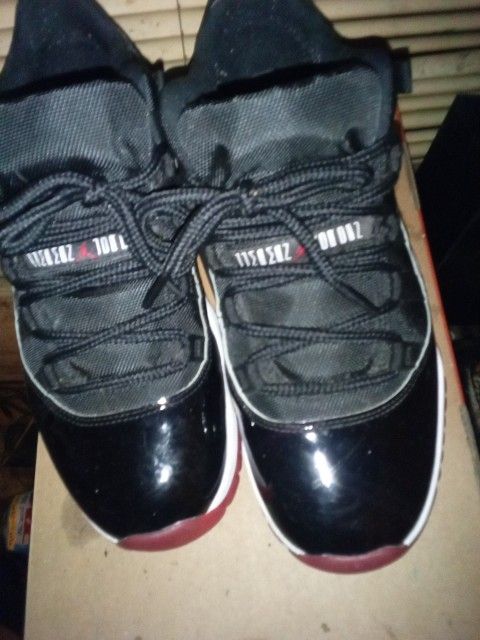 Retro Jordan 11 Bred Lowtops Size9.5