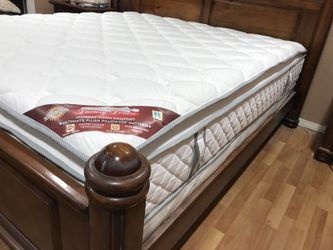 Queen matress set pillow top tight top new