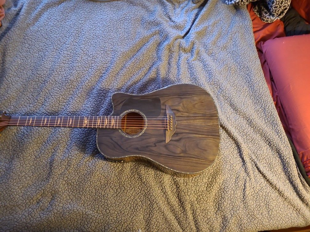 Limited Edition Keith Urban Electric Acoustic Guitar