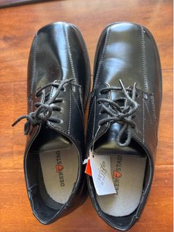 Boy dress shoe size 7