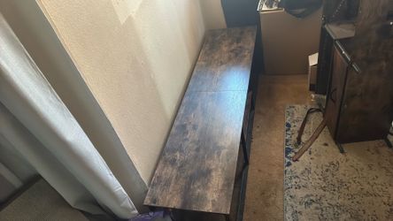 Selling tv/game desk