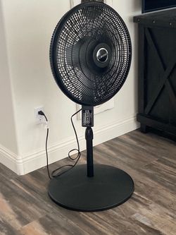 Lasko 4 Speed Pedestal Fan - Works Great