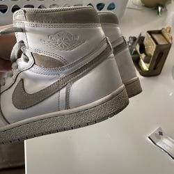 Jordan 1 Neutral Grey 85s Size 9