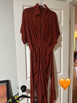 Statement Piece – Worn Just Once