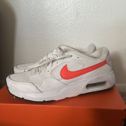 Women’s Nike Size 7
