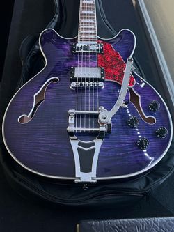Grote Semi-Hollow Electric Guitar with Bigsby-Style Tremolo tailpiece