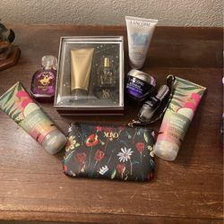 Brand New Items $5 Dollars For Two Or $25 For Everything 