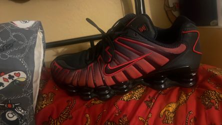 Nike shox size 11