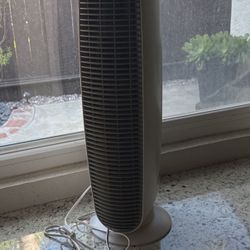 Honeywell 27” Tower Fan 3 Speeds, Non-oscillating - Works Great 