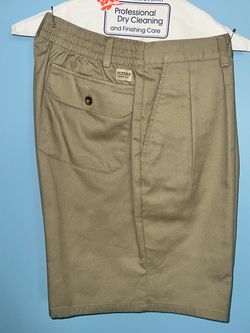 “Flyers” brand tan shorts