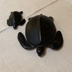 Cast Iron Turtle W/child