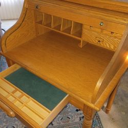 32 Inch Oak Student Or Studio Size Roll Top Desk 
