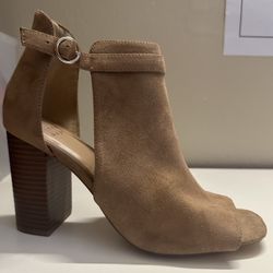 Brown Size 9.5 3.5 inch Open-Toed Boots