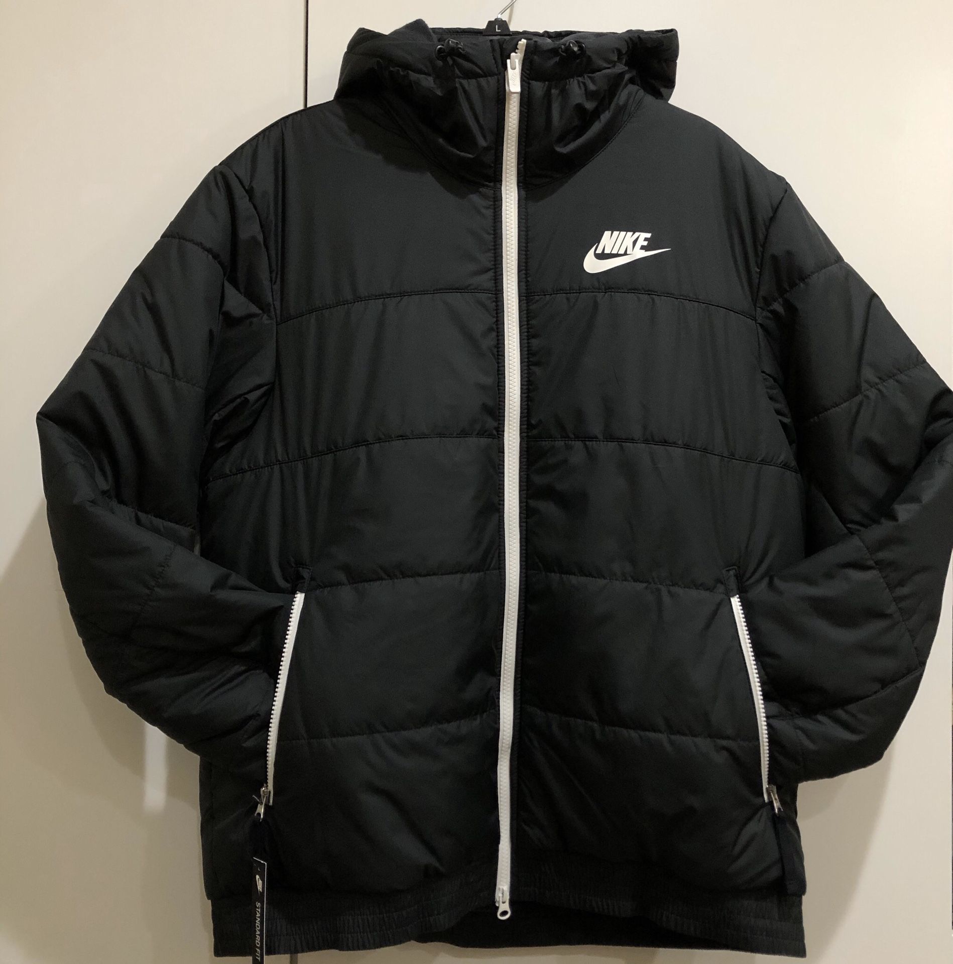 Nike Mens PUffer jacket ONLY size L or XL