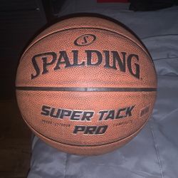 Spalding Super Track Pro Basketball