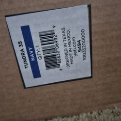 Yeti Tundra Cooler Navy Blue