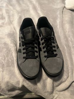 Daily 4.0 shoes  size 9.5 in men and 10.5 in women