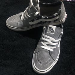 Vans Grey Bandanna Pre Owned (like New) 