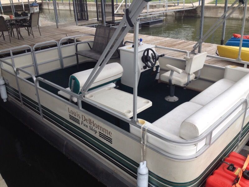 21Ft Pontoon Boat
