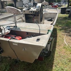 2000 Sea Ark With 40 Hp Mercury Out Board 