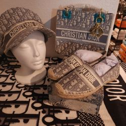 Beautiful Medium Size Tote 