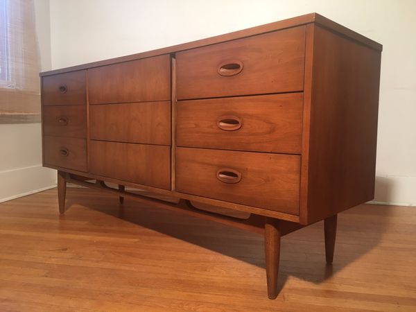 Sleek Mcm 9 Drawer Dresser Credenza Or Sideboard By Dixie For