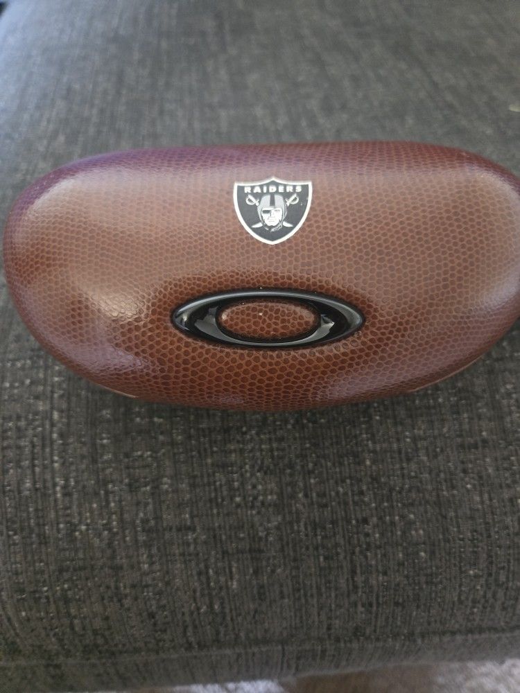 Raiders Glasses Case