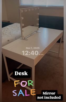 Desk/vanity