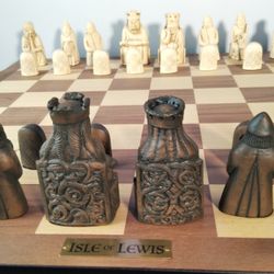 Isle Of Lewis Chess Set 
