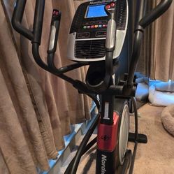 The NordicTrack Elite 14.9 Elliptical/Commercial 14.9