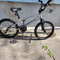 Diamondback Grind BMX