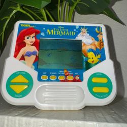 The Little Mermaid Disney Tiger Electronics Handheld LCD Video Game Tested Works