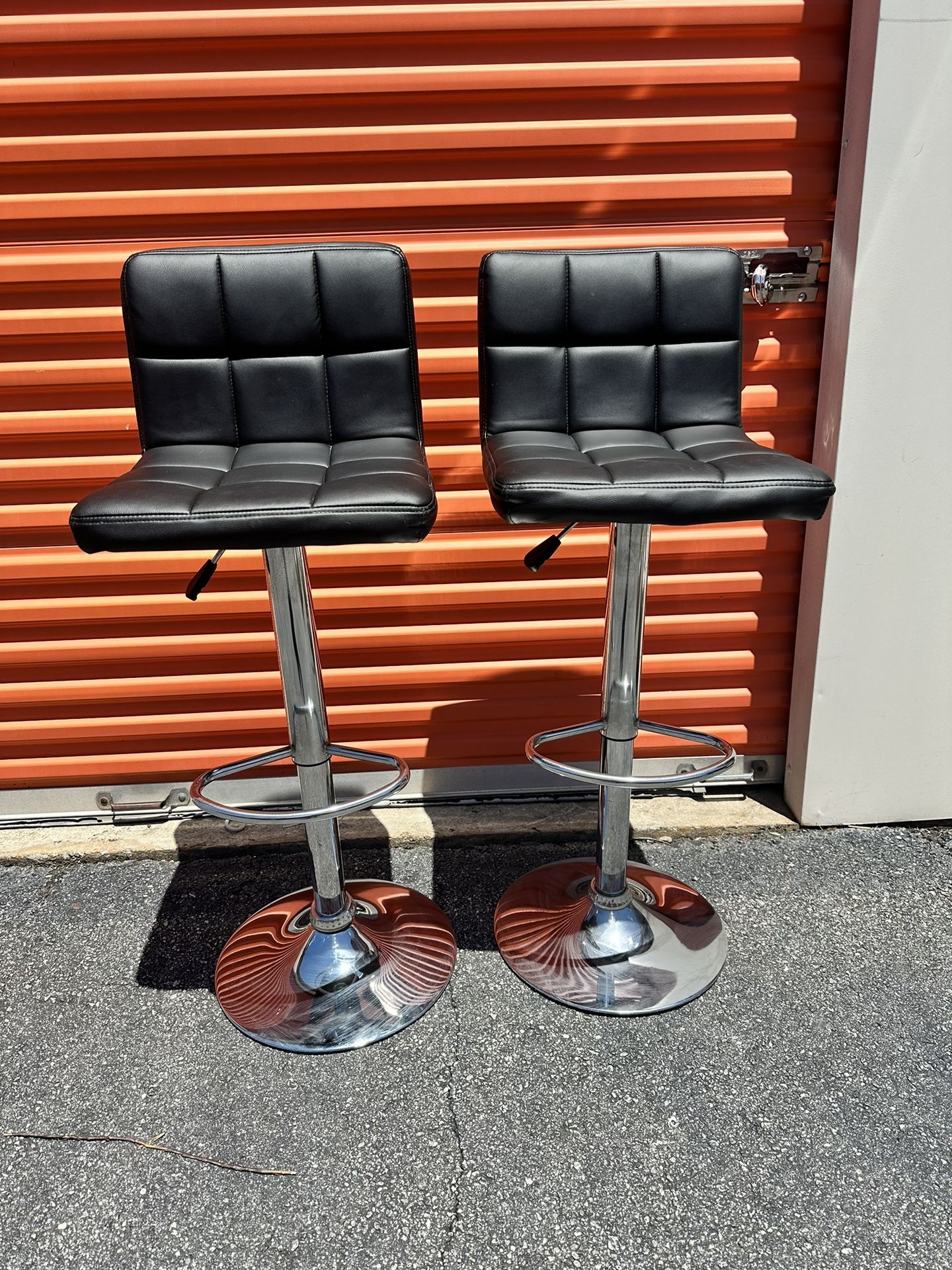 Black Island Chair Bar Stools