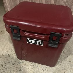 YETI 24 Roadie Cooler