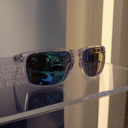 Men’s Oakleys
