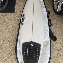 JS Monsta Surfboard 6’1