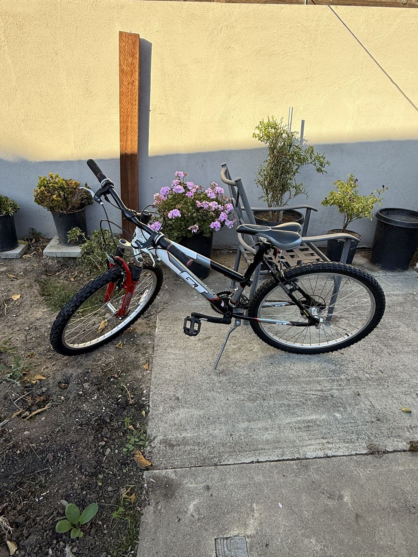 Beautiful Mountain Bike. 🚵‍♀️.     27 Inch 