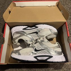 Nike V5 RNR Shoes Size 12