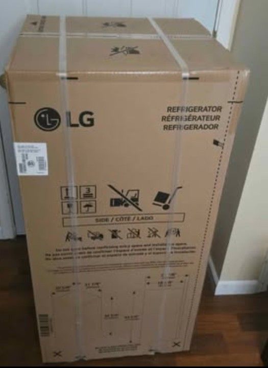 LG - 5.79 Cu. Ft. Top-Freezer Refrigerator with Semi Auto Defrost - Platinum Silver